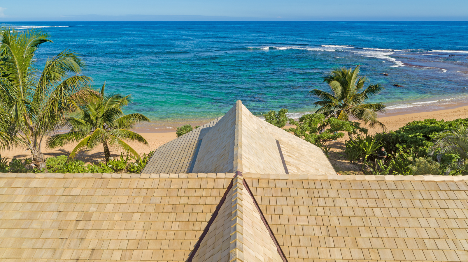 Hawaii Oceanfront Paradise, Cedar Roof
