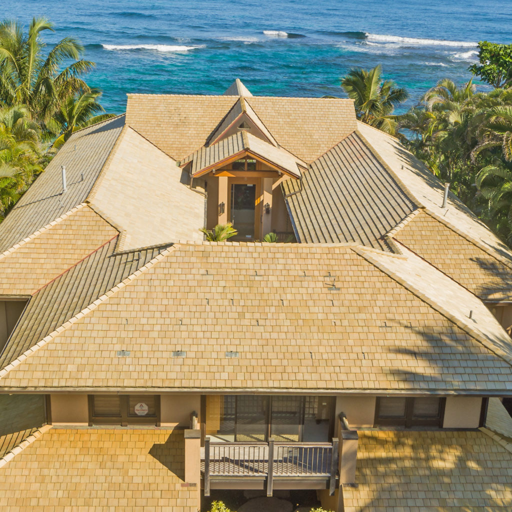 Hawaii Oceanfront Paradise, Cedar Roof
